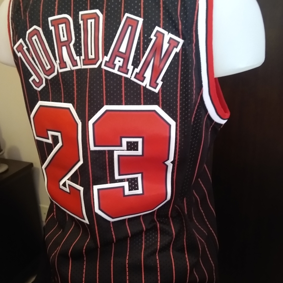 Jordan Pinstripe Jersey L NWT - Picture 2 of 9